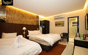 Comfort Giza Inn